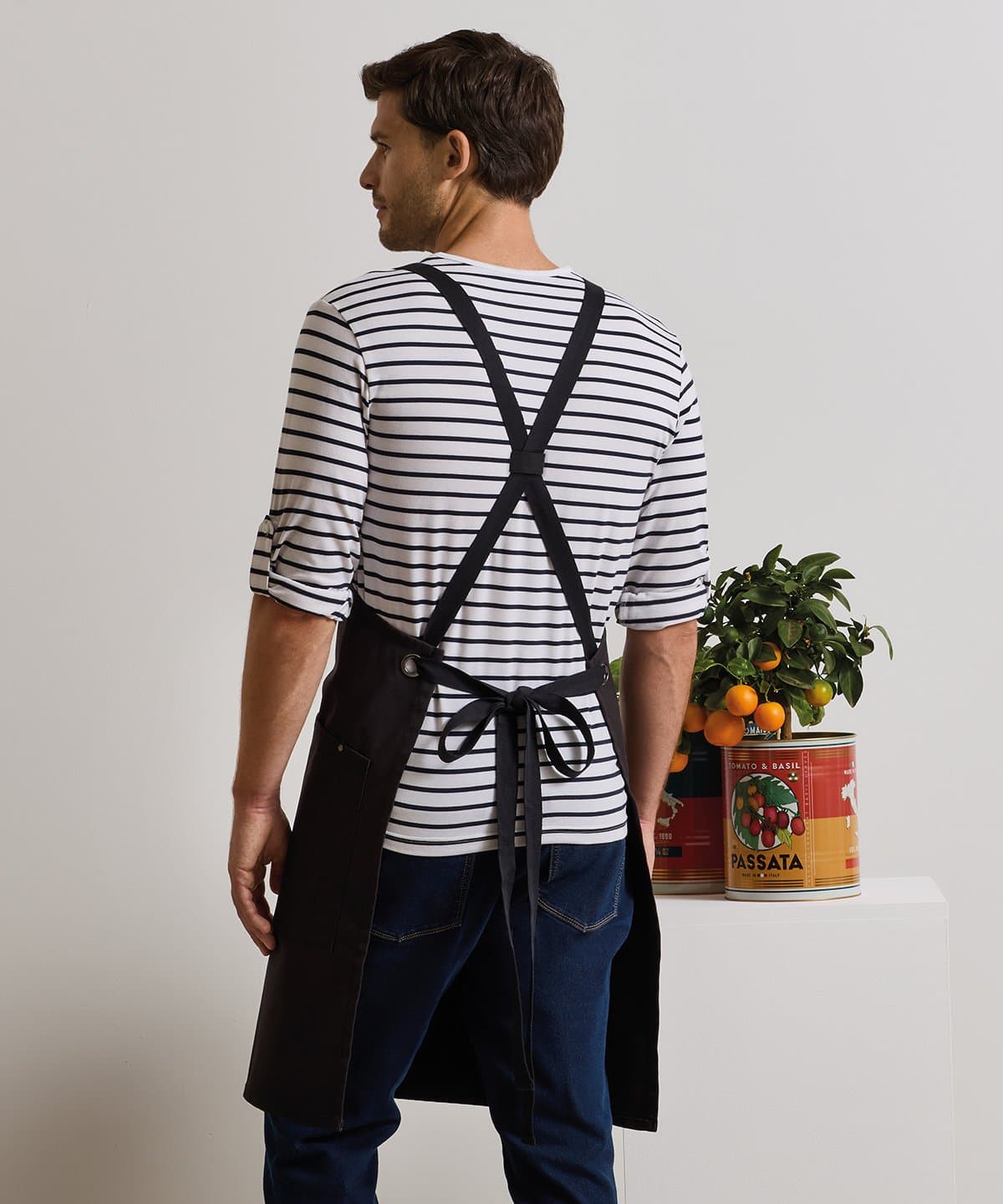 Premium Personalised embroidered Apron with pockets thumbnail 3